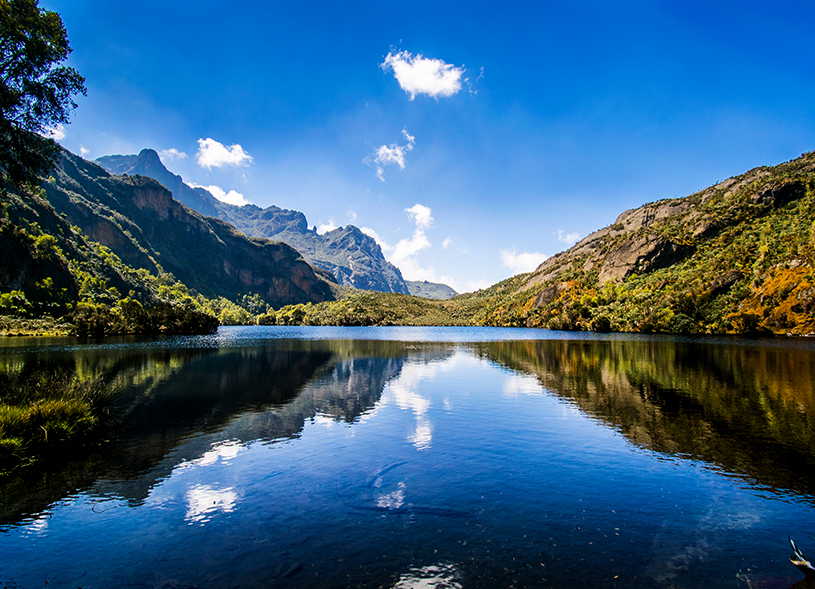 rwenzori-mountain-lake-mahoma
